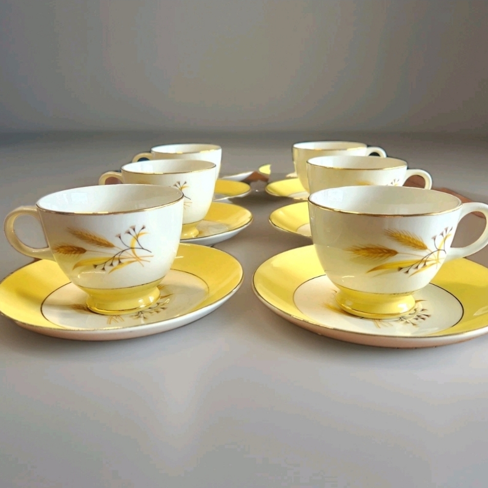 ☕ Set of 6 Century Service Autumn Gold Cups with 6 Matching Saucers + 2 Bonus